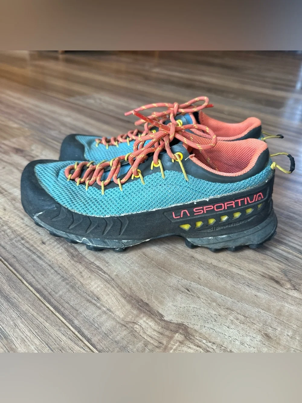 La Sportiva TX3 Approach / Hiking Women's Shoes Size 7 Teal Coral Yellow Black